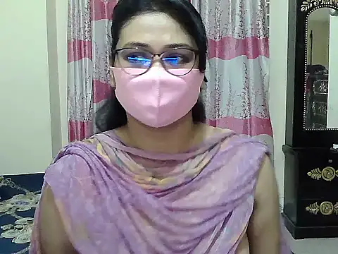 Snapshot of Elena_cruz5 chatting on September 25, 6:17 pm Elena cruz5 online show from September 25, 6:17 pm