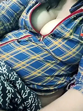 Janvi -Love online show from March 13, 5:47 pm