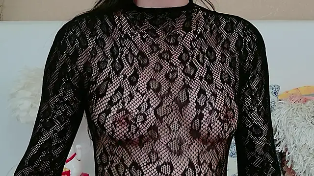 MiaDunoff online show from April 3, 9:57 pm