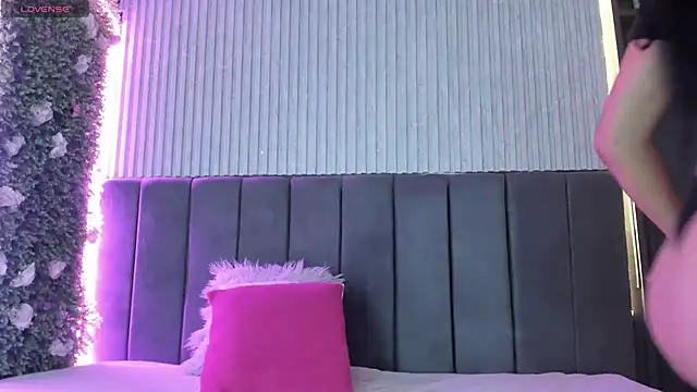 Skarlett hot  online show from October 20, 8:23 pm