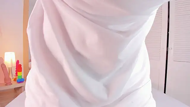 ALICESANDOVAL online show from February 11, 11:33 am