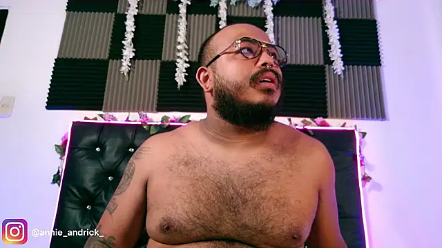  leda swan  online show from March 23, 11:38 am