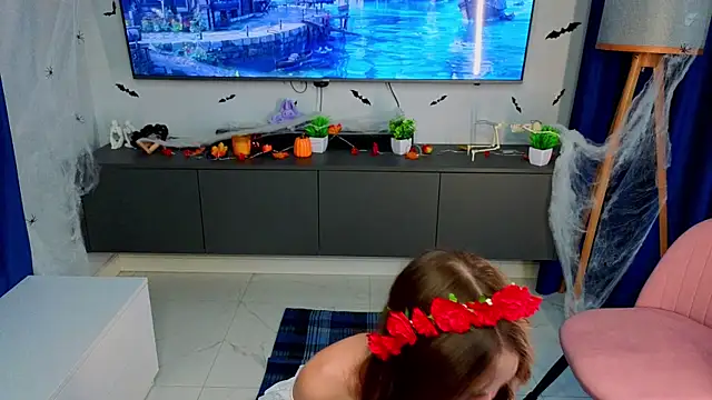 ElfredaTupy online show from November 23, 7:15 pm