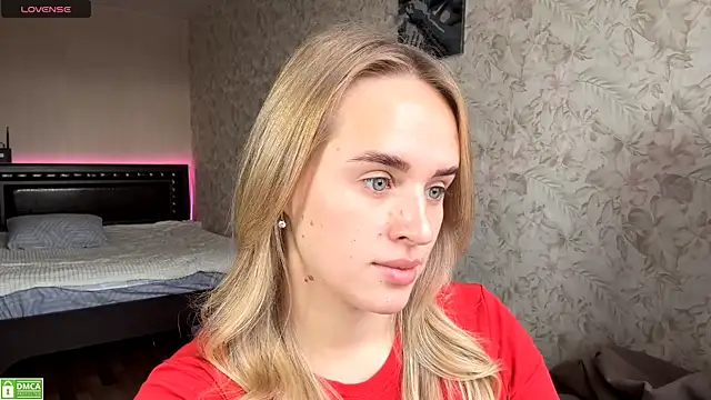 ElisabetLorney online show from November 6, 8:09 am