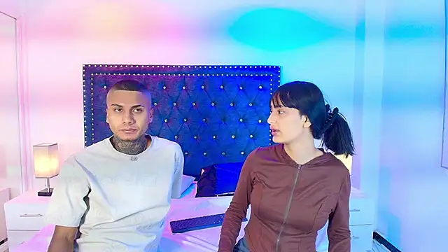 Damian and roxanne online show from April 10, 12:33 pm