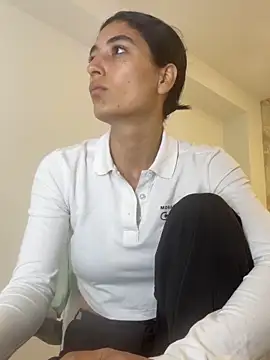 Scarlett 12 online show from April 15, 10:05 am