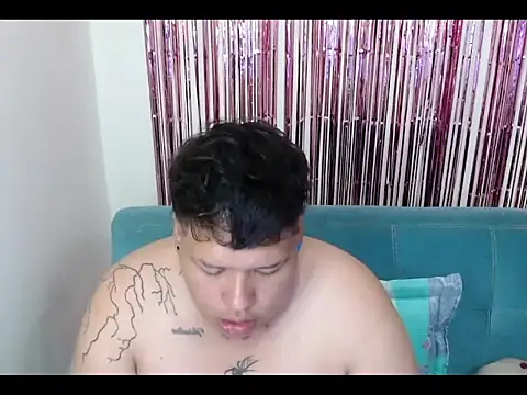 Yulian bigclit7 online show from January 10, 3:44 am