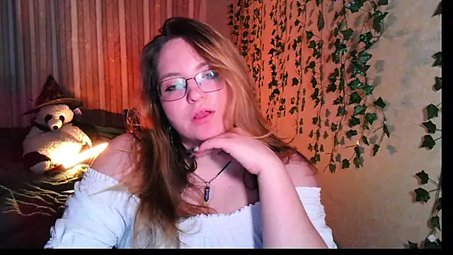 Snapshot of ZayaRush chatting on October 16, 1:36 pm ZayaRush online show from October 16, 1:36 pm