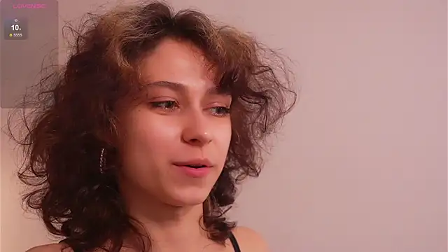 MimiLicks online show from September 27, 1:40 pm