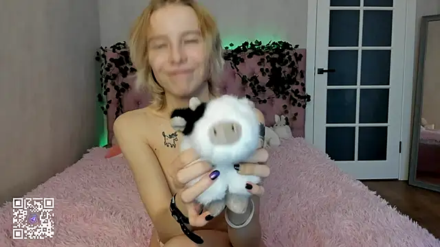 Pink Lila18 online show from November 26, 8:48 am