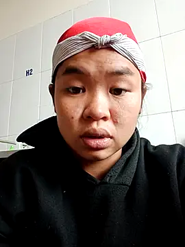 Snapshot of tanaka-00 chatting on November 1, 8:18 am tanaka-00 online show from November 1, 8:18 am