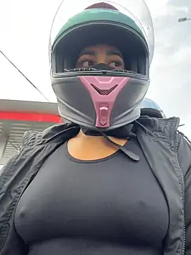 AlannaEvons online show from February 18, 7:13 pm