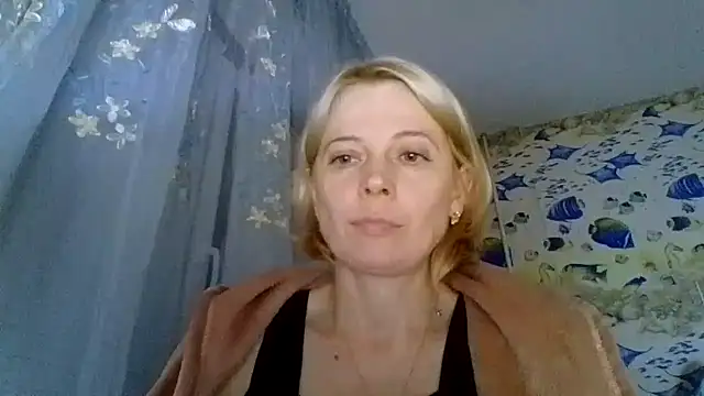 LiluXRose online show from September 17, 8:18 pm