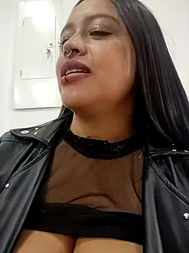 -Mia1 online show from November 15, 3:46 pm