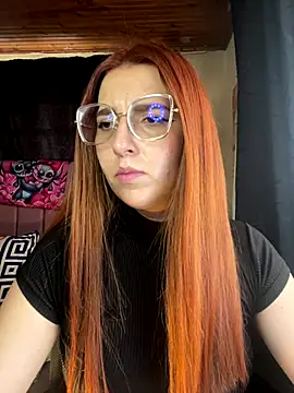 CoraVibes online show from October 8, 8:13 pm