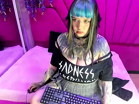 RavenCeleste  online show from October 7, 3:44 am