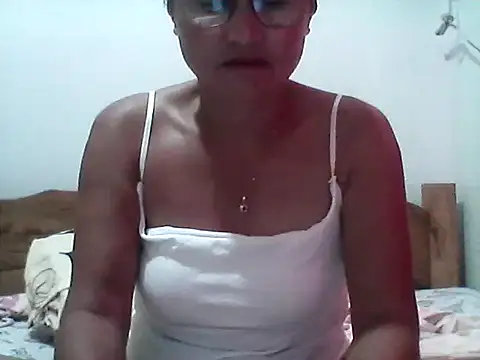 Snapshot of nathalie0045 chatting on October 11, 10:12 pm nathalie0045 online show from October 11, 10:12 pm
