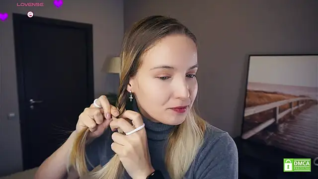 HongTomczak online show from September 30, 7:14 am