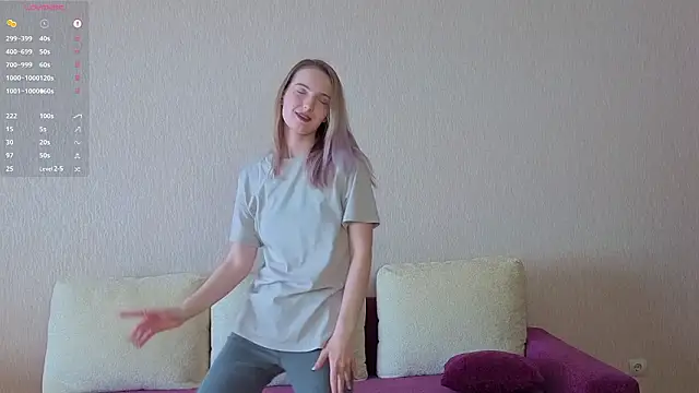 HongTomczak online show from March 18, 8:08 am