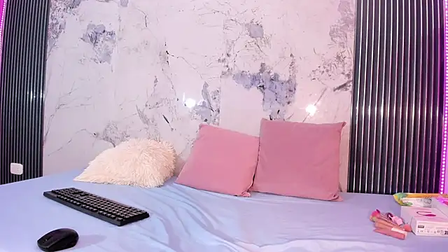 Mia Duarte1 online show from November 12, 7:34 pm