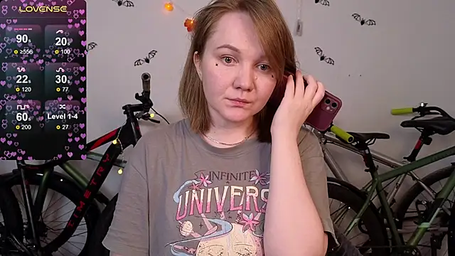 Snapshot of BellaMurrr chatting on October 28, 3:01 am BellaMurrr online show from October 28, 3:01 am