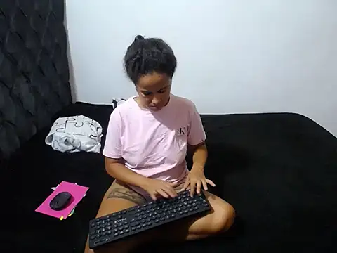 Snapshot of Angelys_02 chatting on October 2, 11:54 pm Angelys 02 online show from October 2, 11:54 pm