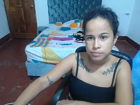 Snapshot of Angelys_02 chatting on October 28, 10:58 pm Angelys 02 online show from October 28, 10:58 pm