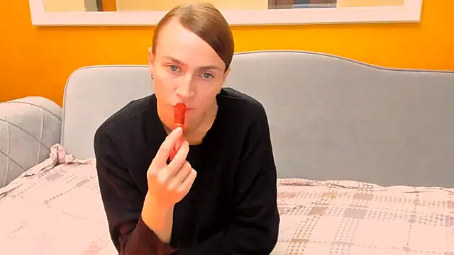 Roxee33 online show from December 2, 8:44 pm