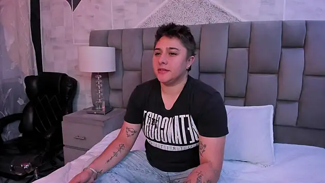 IanGilbert online show from December 19, 7:33 am