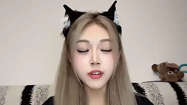 Snapshot of XingKongCOCO-107 chatting on October 5, 12:10 pm XingKongCOCO-107 online show from October 5, 12:10 pm