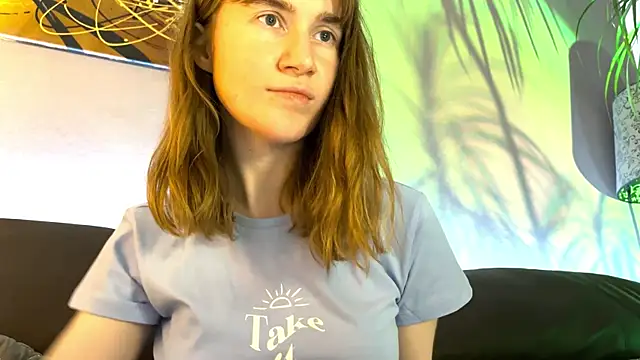 velina   online show from September 18, 4:05 pm