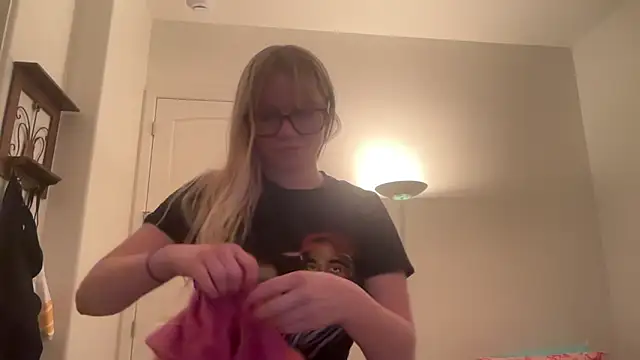 xoxokayy18 online show from October 23, 5:46 am