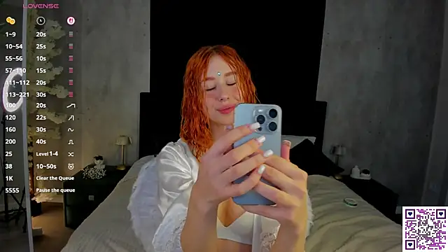 Snapshot of Lisafoxy_ chatting on September 23, 12:20 am Lisafoxy online show from September 23, 12:20 am