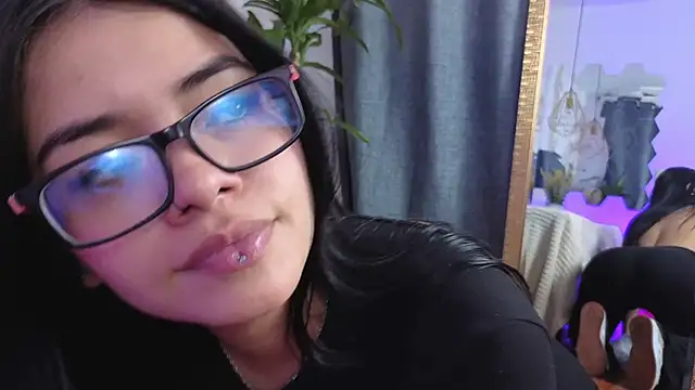 Snapshot of paubabe1 chatting on September 10, 1:44 pm paubabe1 online show from September 10, 1:44 pm