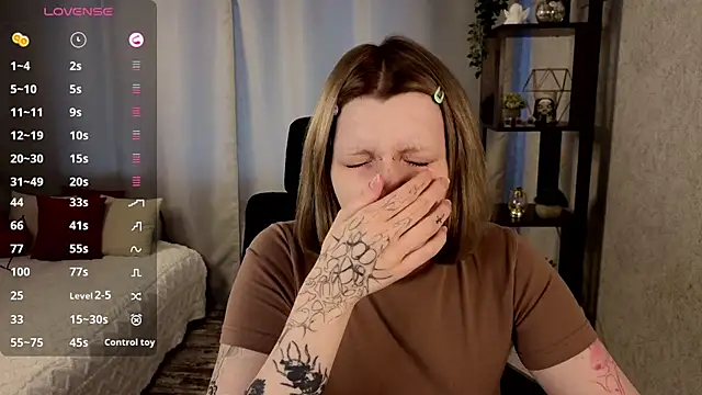 EchoBloom online show from October 1, 11:15 am