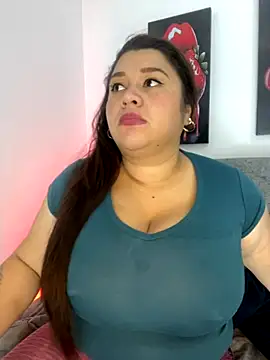Snapshot of SafiroFer chatting on October 6, 9:08 pm SafiroFer online show from October 6, 9:08 pm