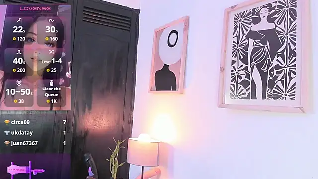 valentinna montess online show from November 6, 1:50 pm