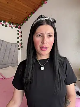 Mia salinass online show from January 18, 8:27 pm