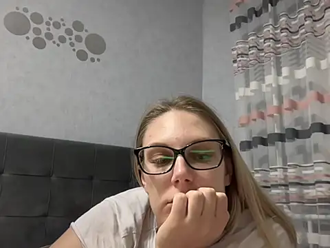 NikexPretty online show from October 3, 7:08 pm