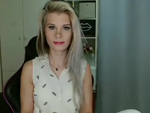 KristineGlow online show from February 12, 7:10 am