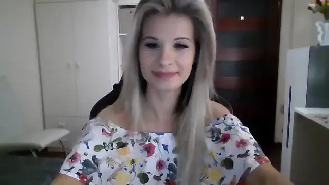 KristineGlow online show from September 25, 8:50 pm