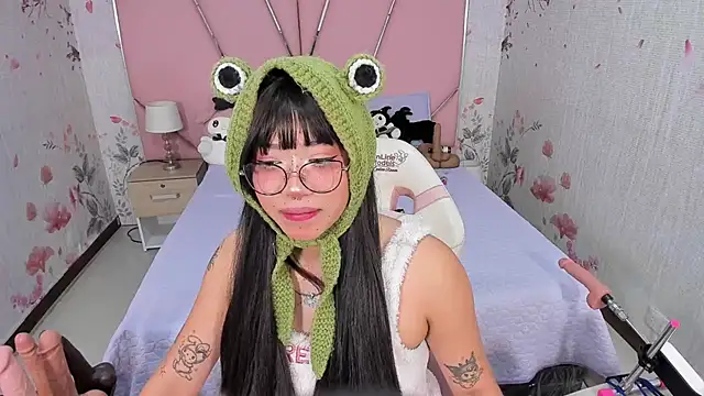 SafiroAgataaa online show from November 27, 2:47 am