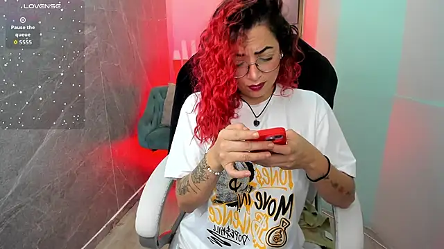 RoxanneStorm  online show from March 9, 4:48 am