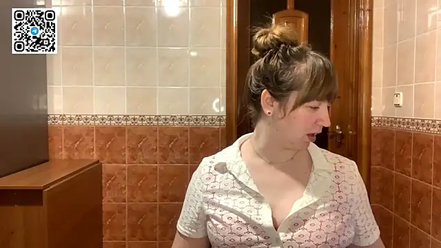 MaroonMoon  online show from November 30, 9:08 pm