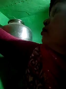 Manavi x online show from December 4, 11:59 pm