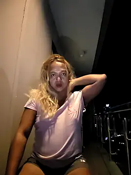 Snapshot of ahnela69xxx chatting on October 31, 12:53 pm ahnela69xxx online show from October 31, 12:53 pm