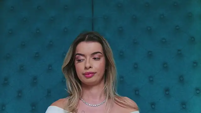 LollyShine online show from December 1, 8:55 pm