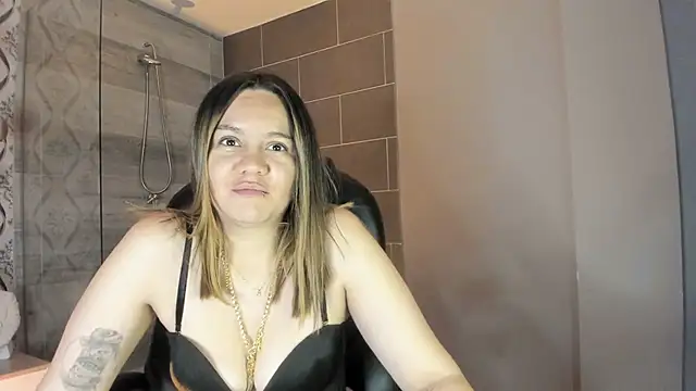 Sky Junne online show from March 5, 6:26 pm