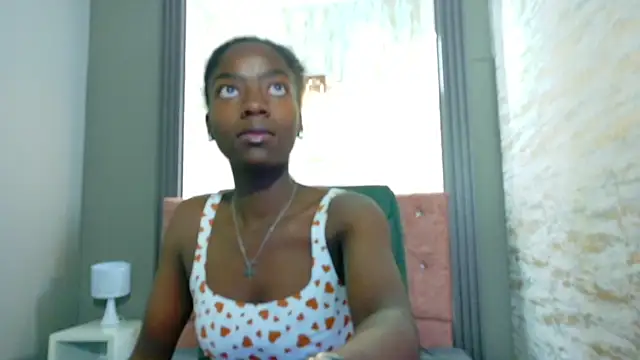 Snapshot of katia_green1 chatting on October 1, 3:39 pm katia green1 online show from October 1, 3:39 pm