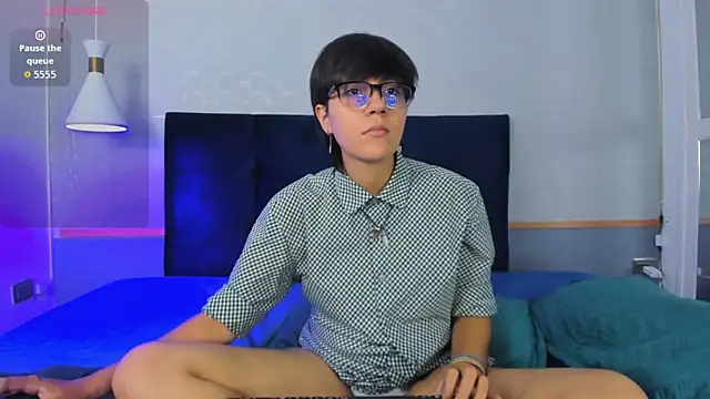 Tsuki Maru online show from October 8, 8:35 pm